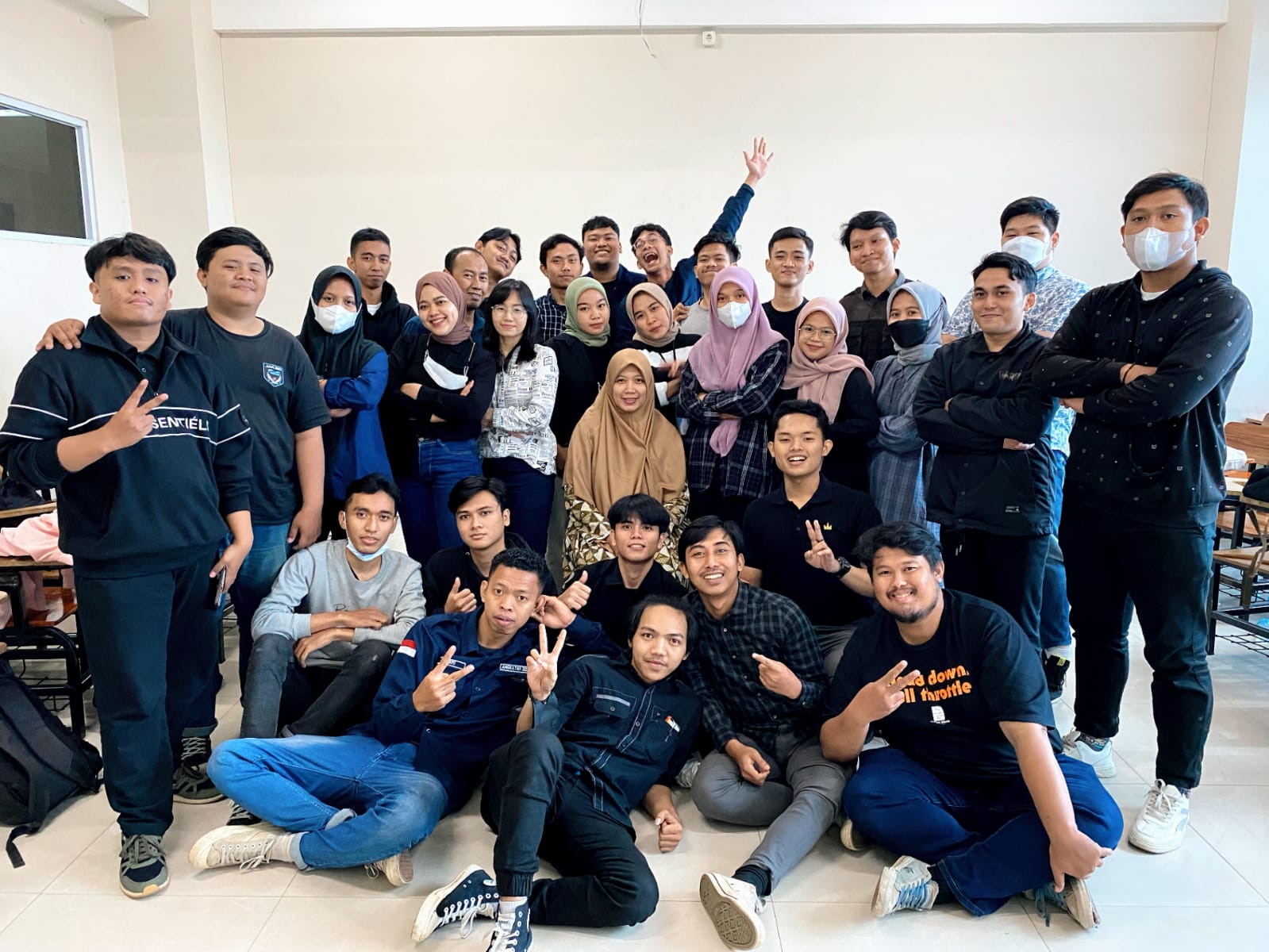 Foto Bersama di Kelas